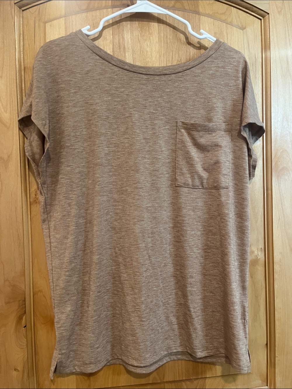 Everyday Short-Sleeve Pocket Tee in Taupe